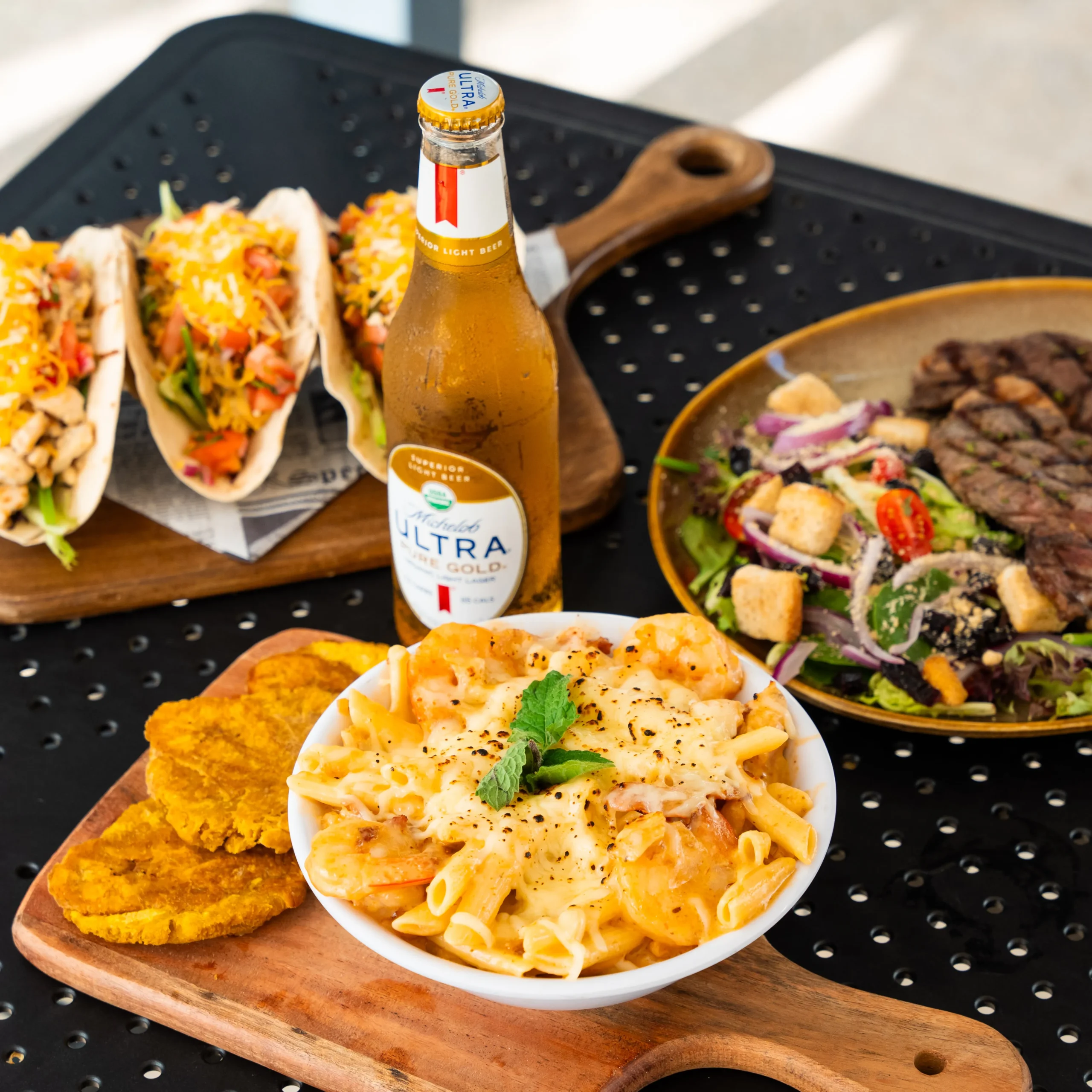 Brasas Bar & Grill-02